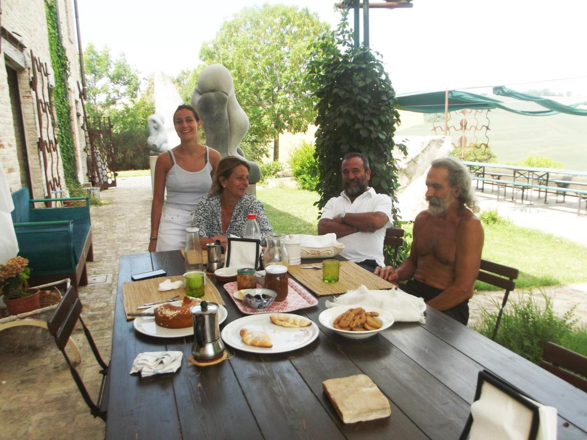 "La Casa Degli Ulivi Art B&B" Trecastelli Екстериор снимка