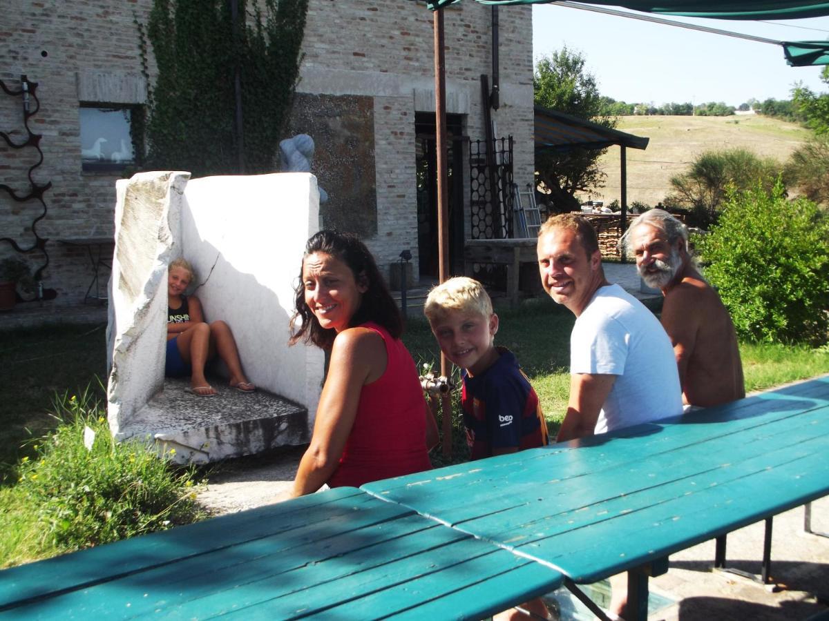"La Casa Degli Ulivi Art B&B" Trecastelli Екстериор снимка